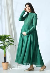 Mometernity Green Chevron Print Maternity Zari Embroidery Photoshoot Gown
