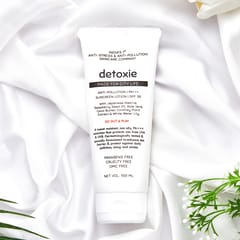 Detoxie Anti-Pollution, PA+++ Sunscreen Lotion SPF 30, 100ml
