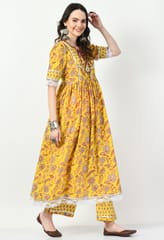 Mometernity Cotton Floral Printed Maternity & Nursing Kurta & Pant set of 2 pcs  - Yellow